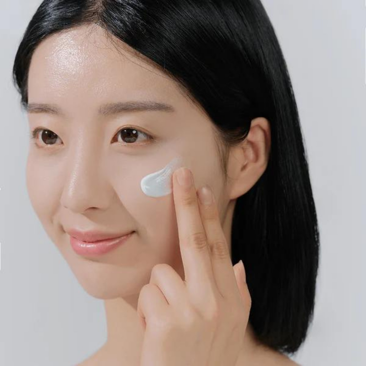 SKIN1004 - Madagascar Centella Hyalu-Cica Water-Fit Sun Serum Mini 15ml 6